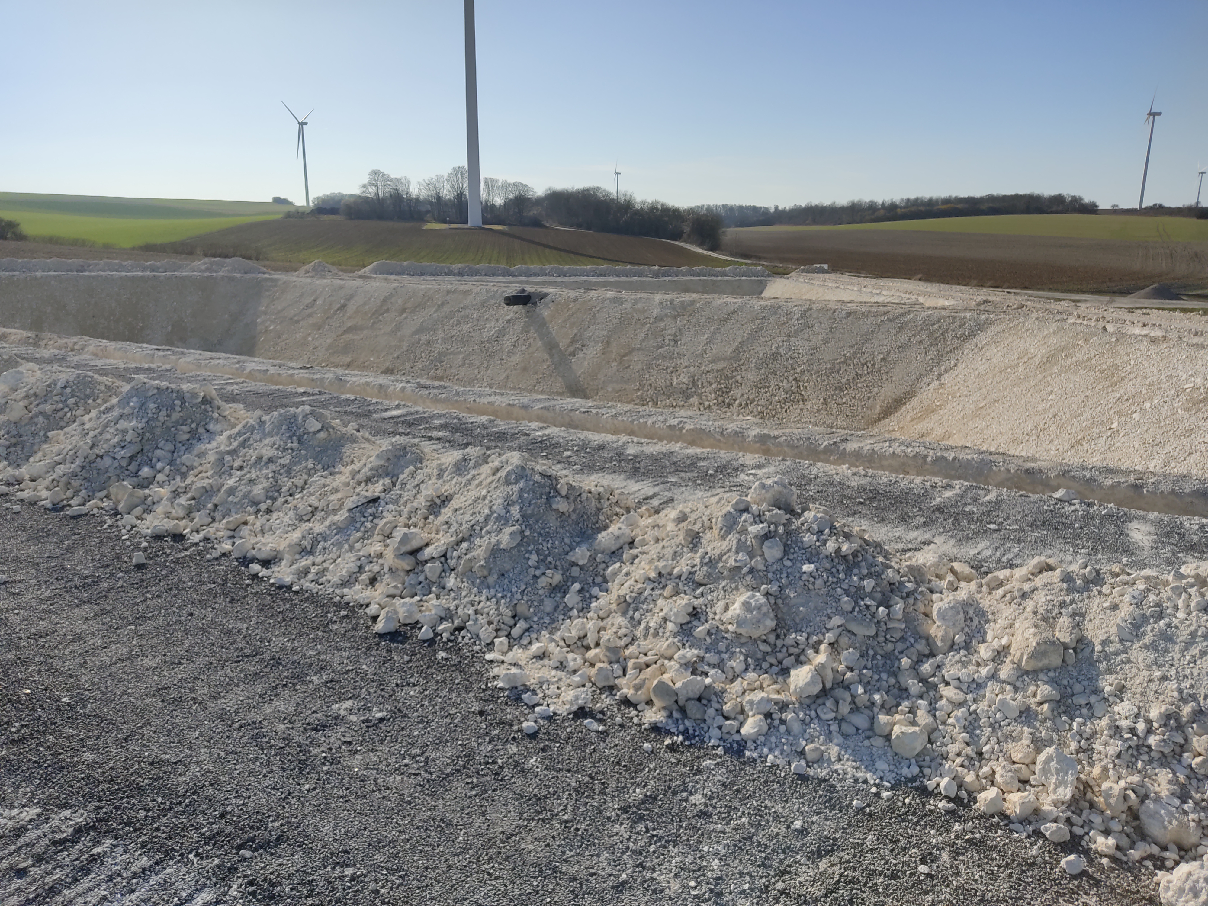BASSIN DE RECUPERATION D'EAU DE PLATE FORME  DPT 02